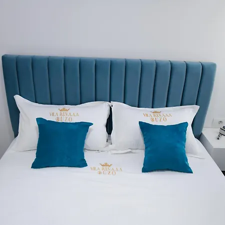 Rivaaa Πανσιόν 3*