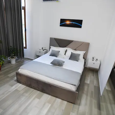 Rivaaa Πανσιόν 3*