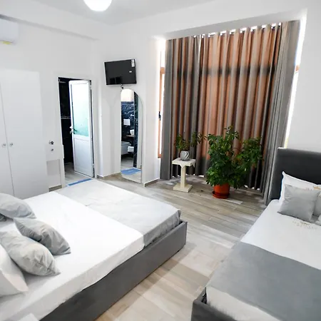 Rivaaa Guest house Berat