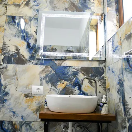 Rivaaa בית הארחה 3*